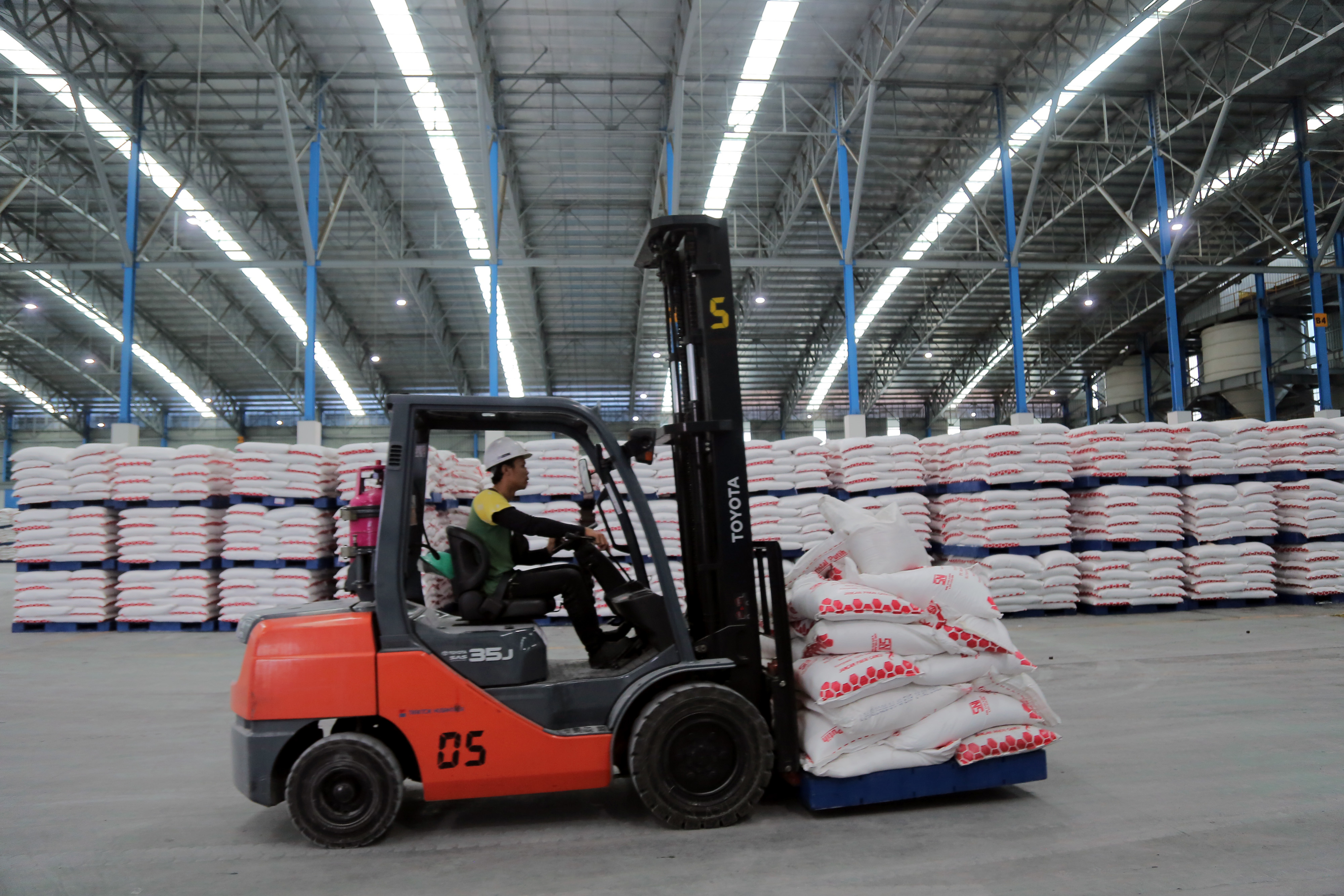 Harga Gula Pasir di Banyuwangi Rp17 ribu per Kilogram