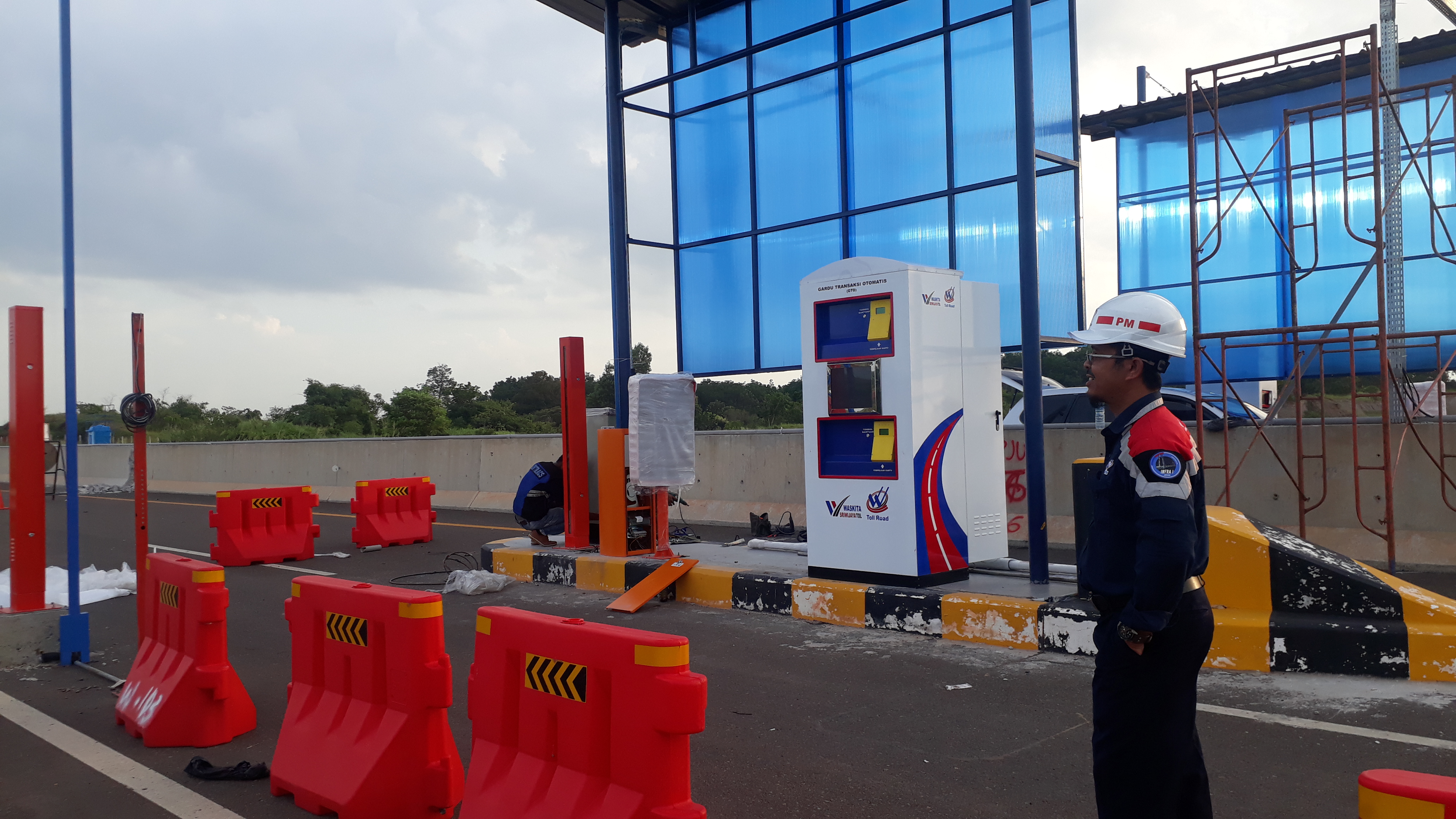 Pintu keluar masuk tol ini bisa melewati dari Jakabaring 