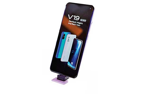 Produk Vivo V19