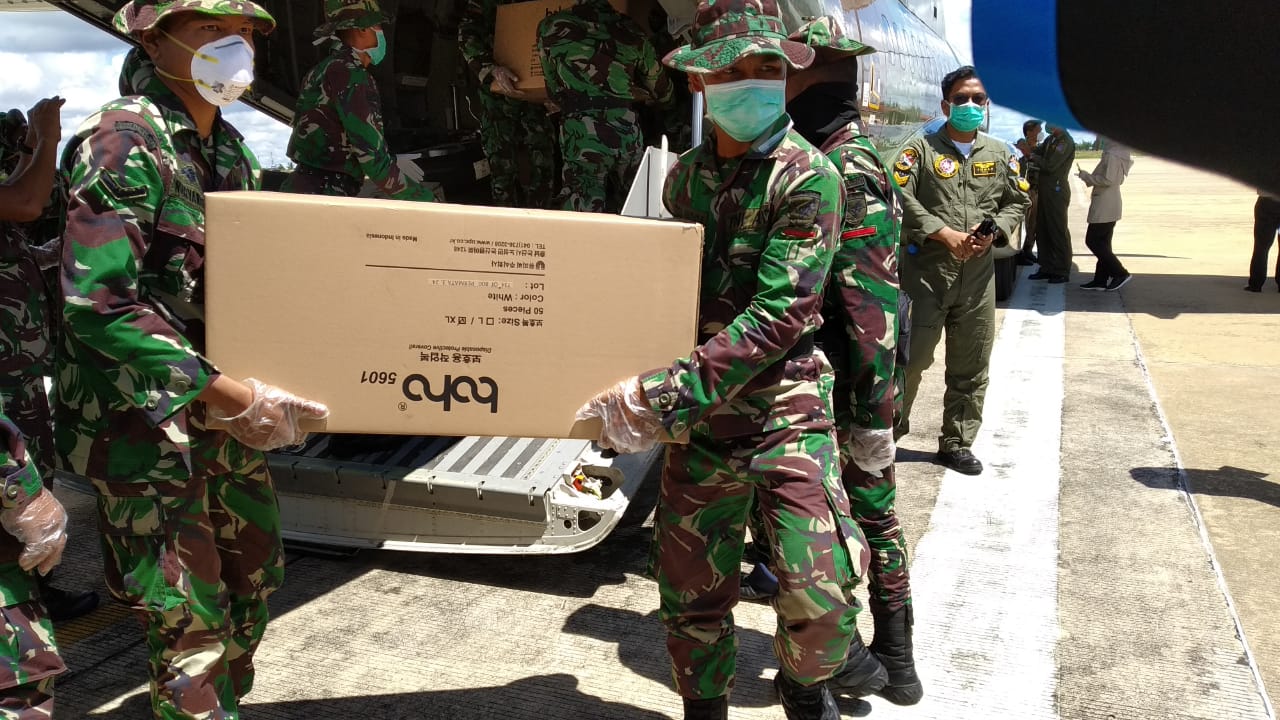 Pemprov Kalteng menerima bantuan 2000 APD dari Kementerian Kesehatan, Kamis (26/3/2020)