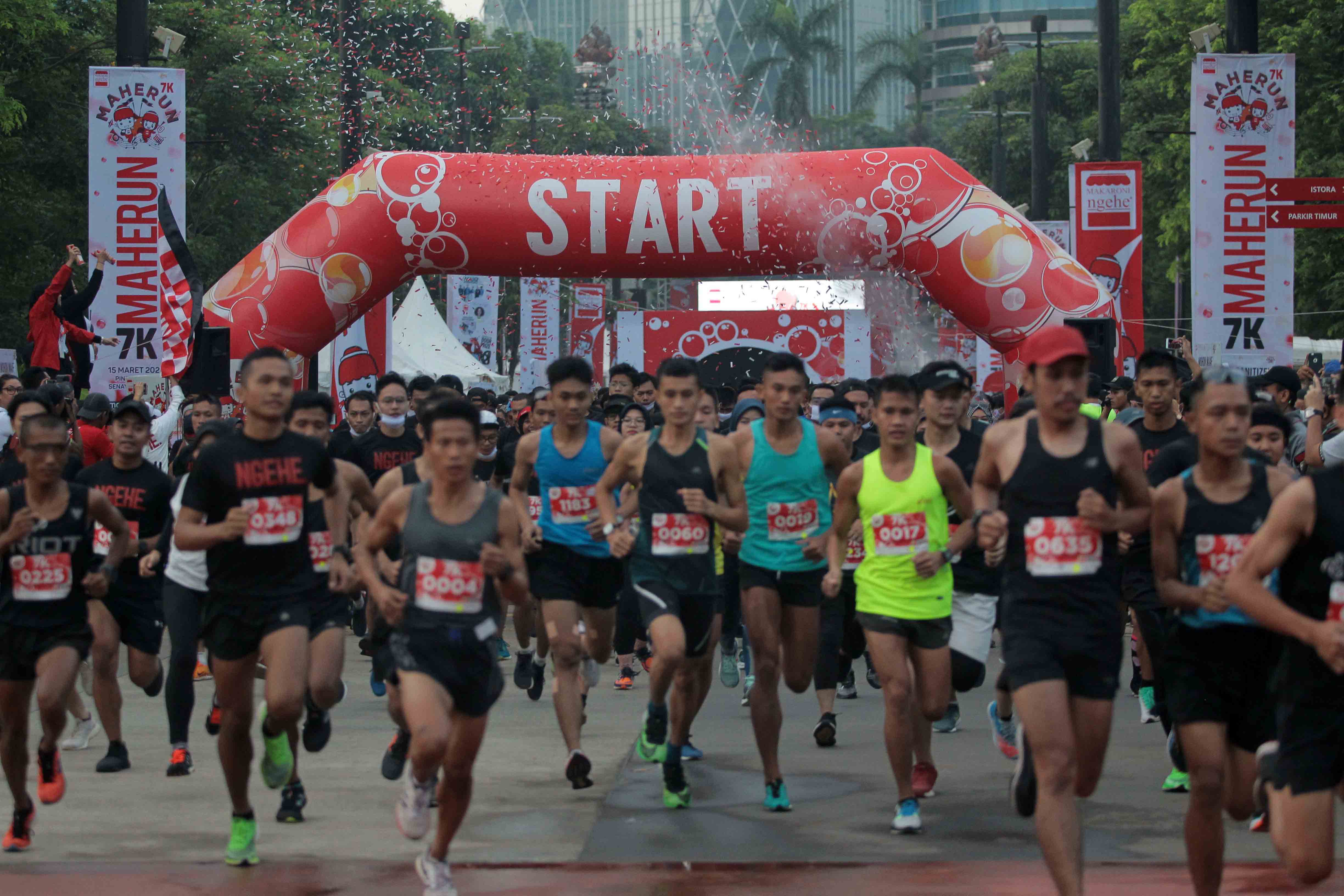 Lebih dari 1.000 pelari ikut memeriahkan perhelatan akbar MaHe Run di Jakarta, Minggu (15/3).