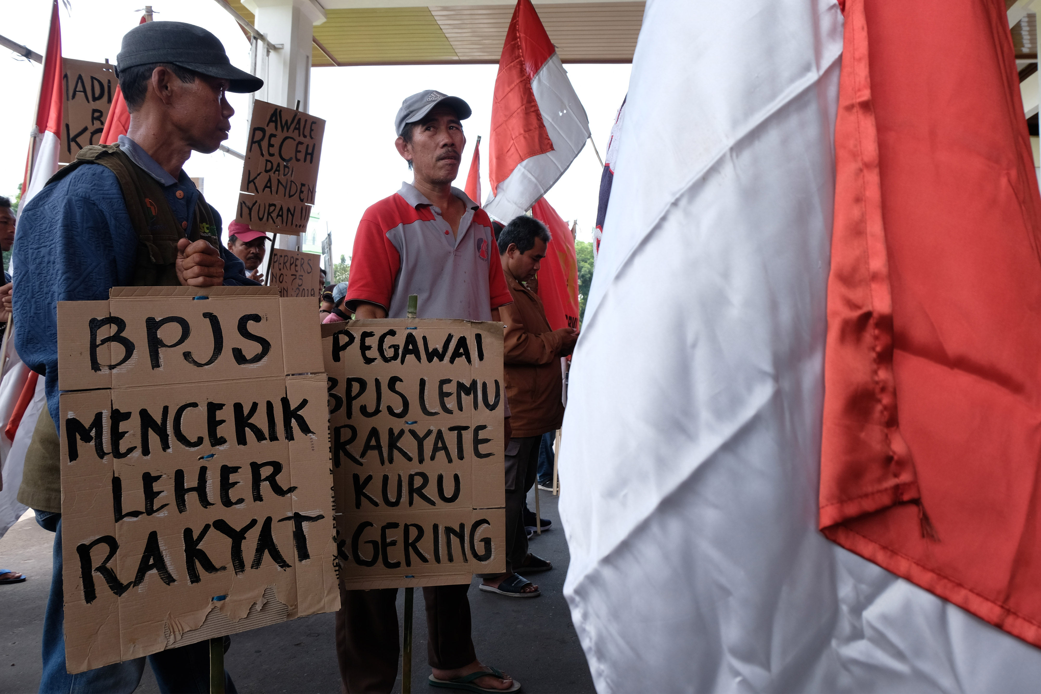 Aksi penolakan kenaikan iuran BPJS sebanyak 100 persen