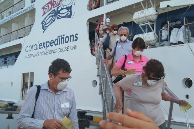 Antisipasi Virus Korona, Pemkab Keluarkan Larangan SandarBagi Kapal Wisata MV Coral Adventurer