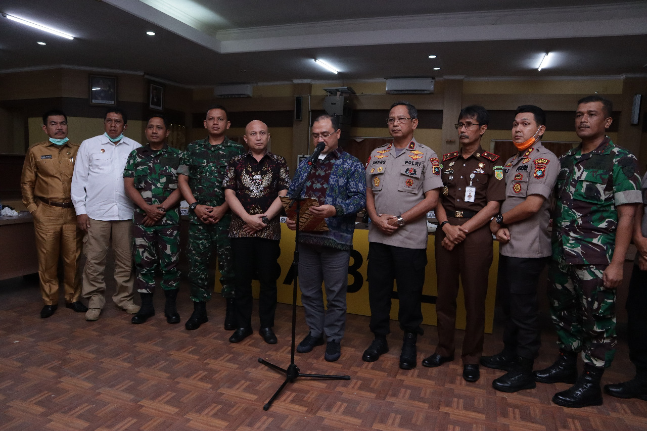 Gubernur Babel Erzaldi Rosman Djohan menjaga kekompakan cegah wabah virus korona (Covid-19).