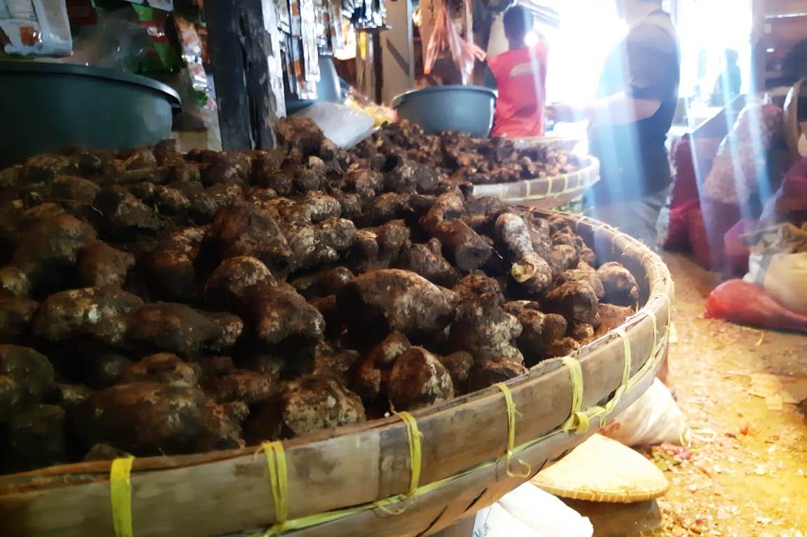 Jahe merah yang tadinya hanya Rp15 ribu per Kg, kini naik hingga mencapai Rp60 ribu per kilogram.