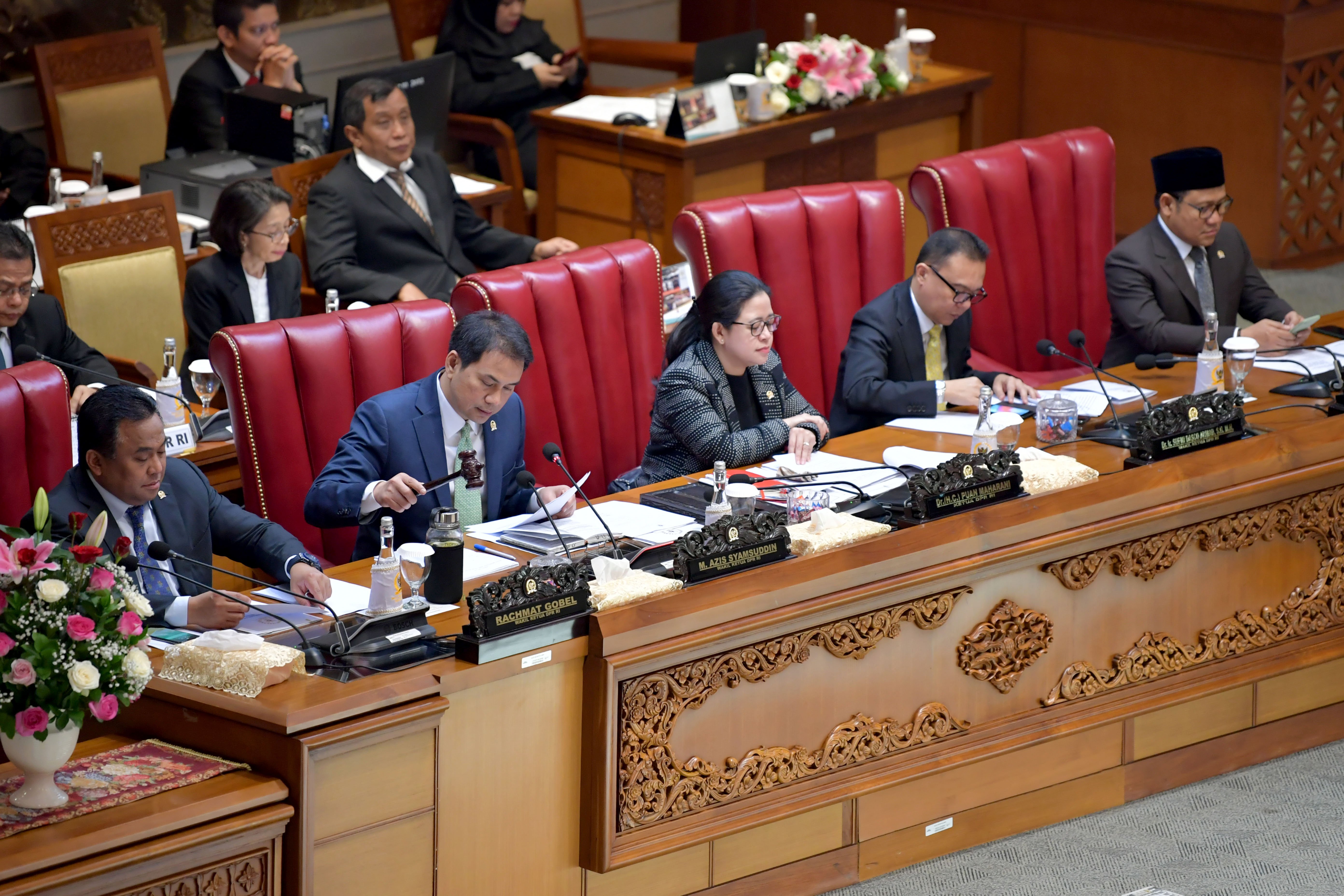 Suasana Rapat Paripurna ke-11 DPR masa persidangan II tahun 2019-2020 di Kompleks Parlemen, Senayan, Jakarta, Kamis (27/02/2020)