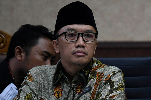 Terdakwa kasus dugaan suap pengurusan proposal dana hibah Komite Olahraga Nasional Indonesia (KONI) dan gratifikasi Imam Nahrawi.