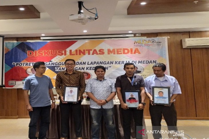 Acara Diskusi Lintas Media yang digelar di Hotel Le Polonia, Medan, Sumatera Utara.