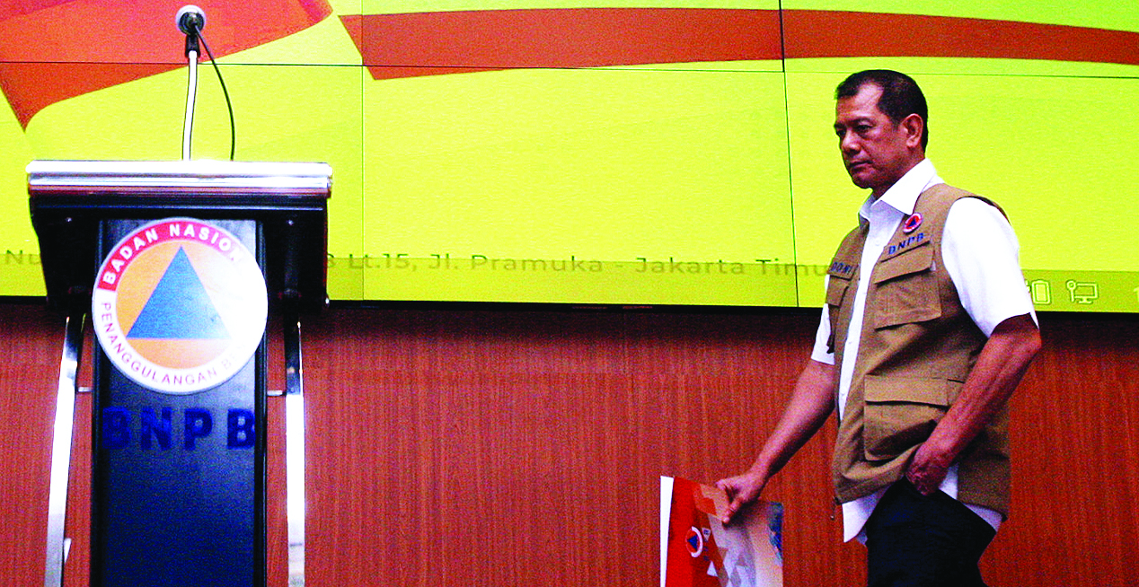 Ketua Gugus Tugas Percepatan Penanganan covid-19 Doni Monardo bersiap memberikan keterangan terkini mengenai kasus covid-19.