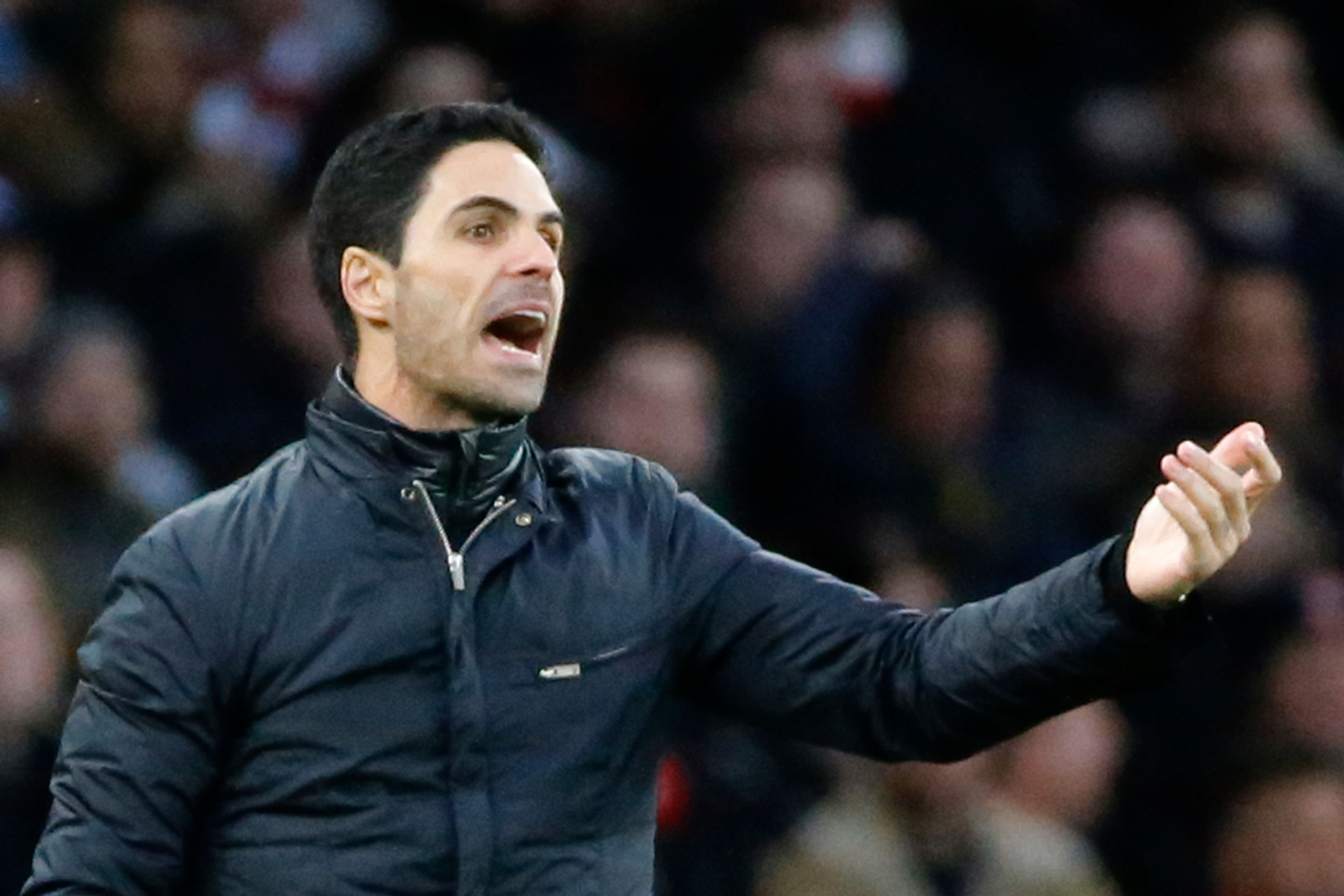 Reaksi pelatih Arsenal Mikel Arteta saat timnya berlaga di lapangan.