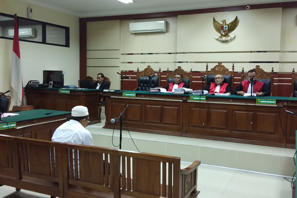 Terdakwa Korupsi Dana Desa Divonis 4 Tahun.