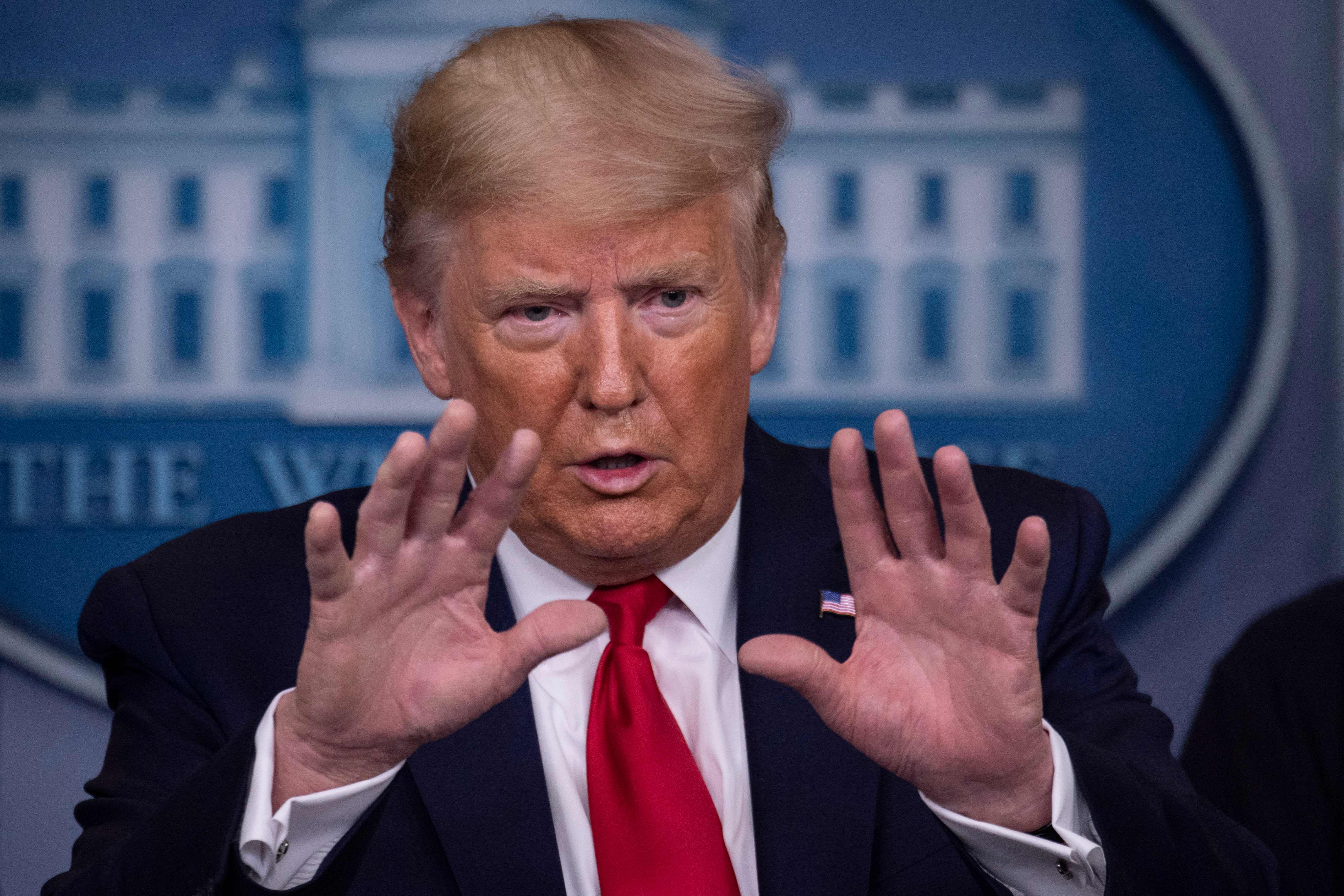 Presiden Amerika Serikat ketika membahas covid-19 di White House pada 22 Maret 2020