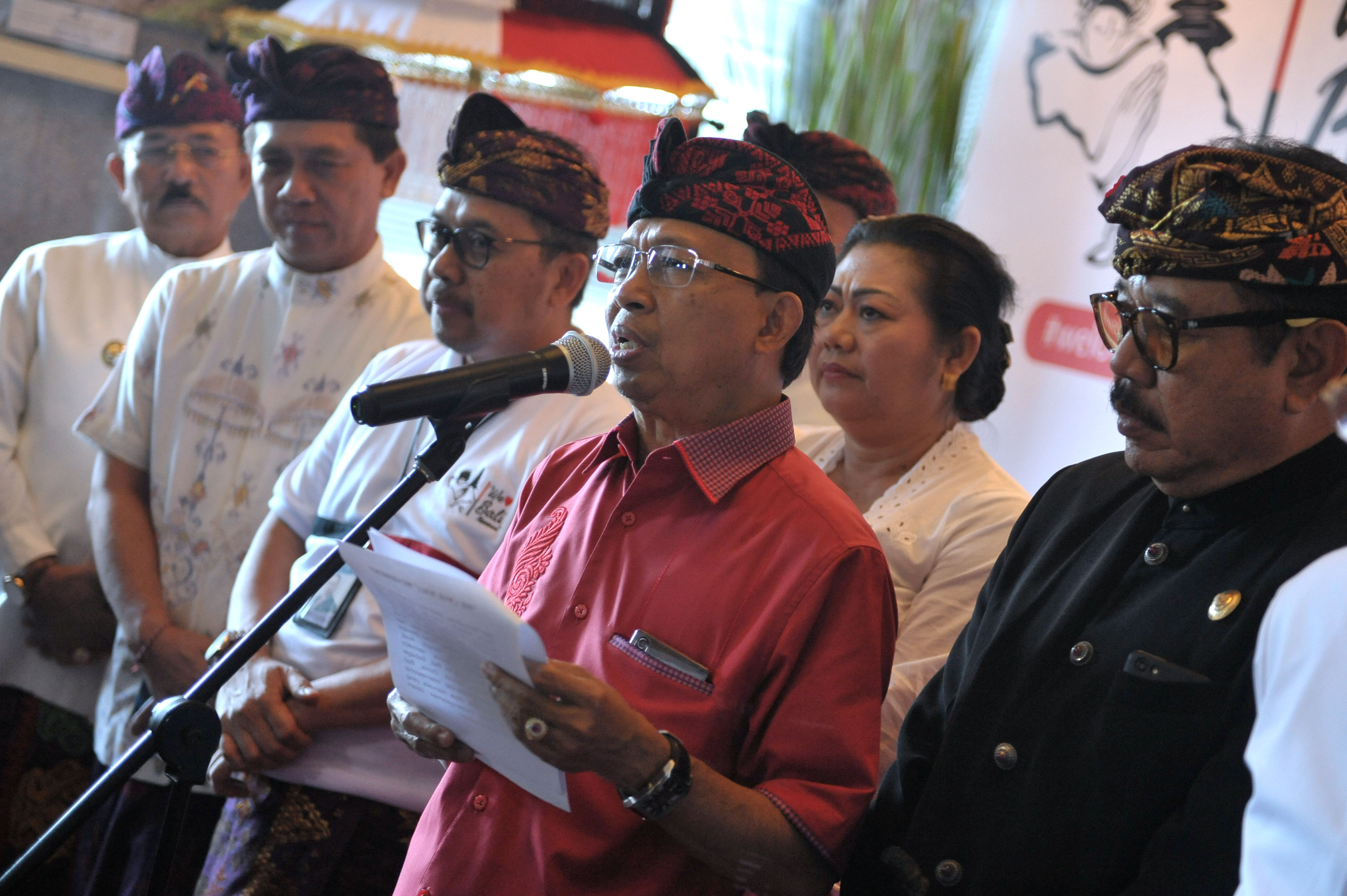 Rapat Koordinasi Percepatan Pemulihan Kondisi Pariwisata dan Perekonomian Bali sebagai dampak dari Virus Corona di Denpasar, Bali, kemarin.