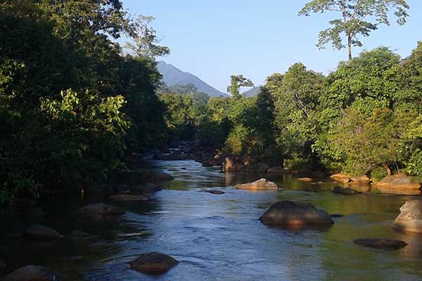 Bentang alam Lembah Kahung, salah satu dari 67 geosite yang terdapat di Geopark Pegunungan Meratus di Desa Belangian, Aranio, Banjar.