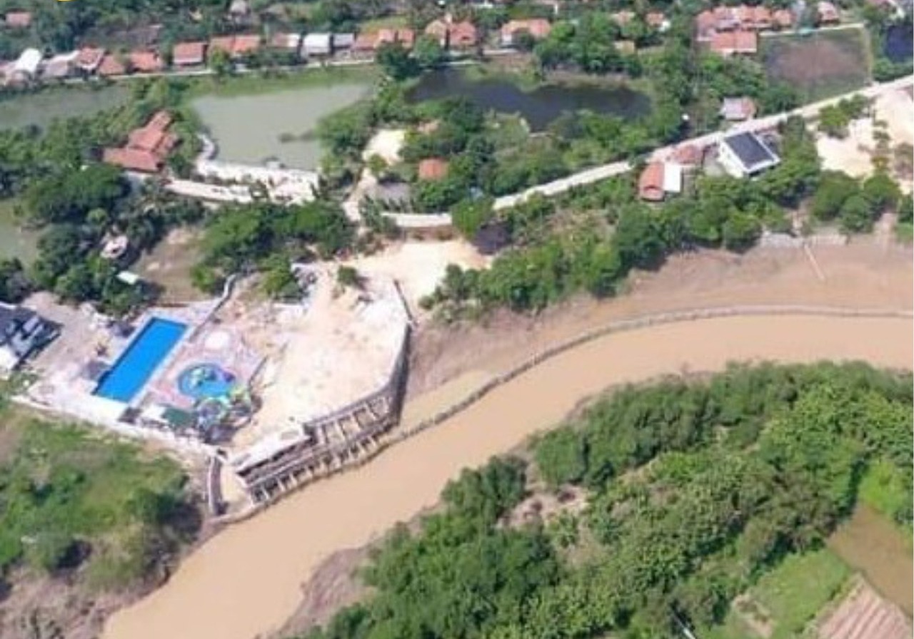 Foto situasi Waterpark Dwisari di Kabupaten Bekasi. 