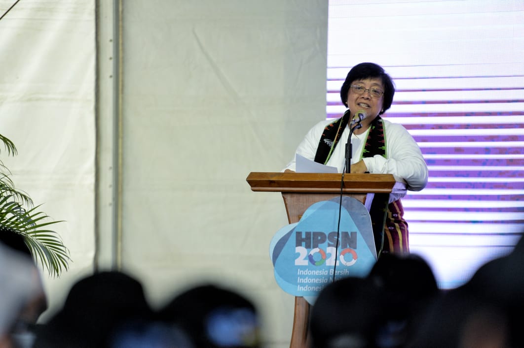 Menteri Lingkungan Hidup dan Kehutanan Siti Nurbaya. 