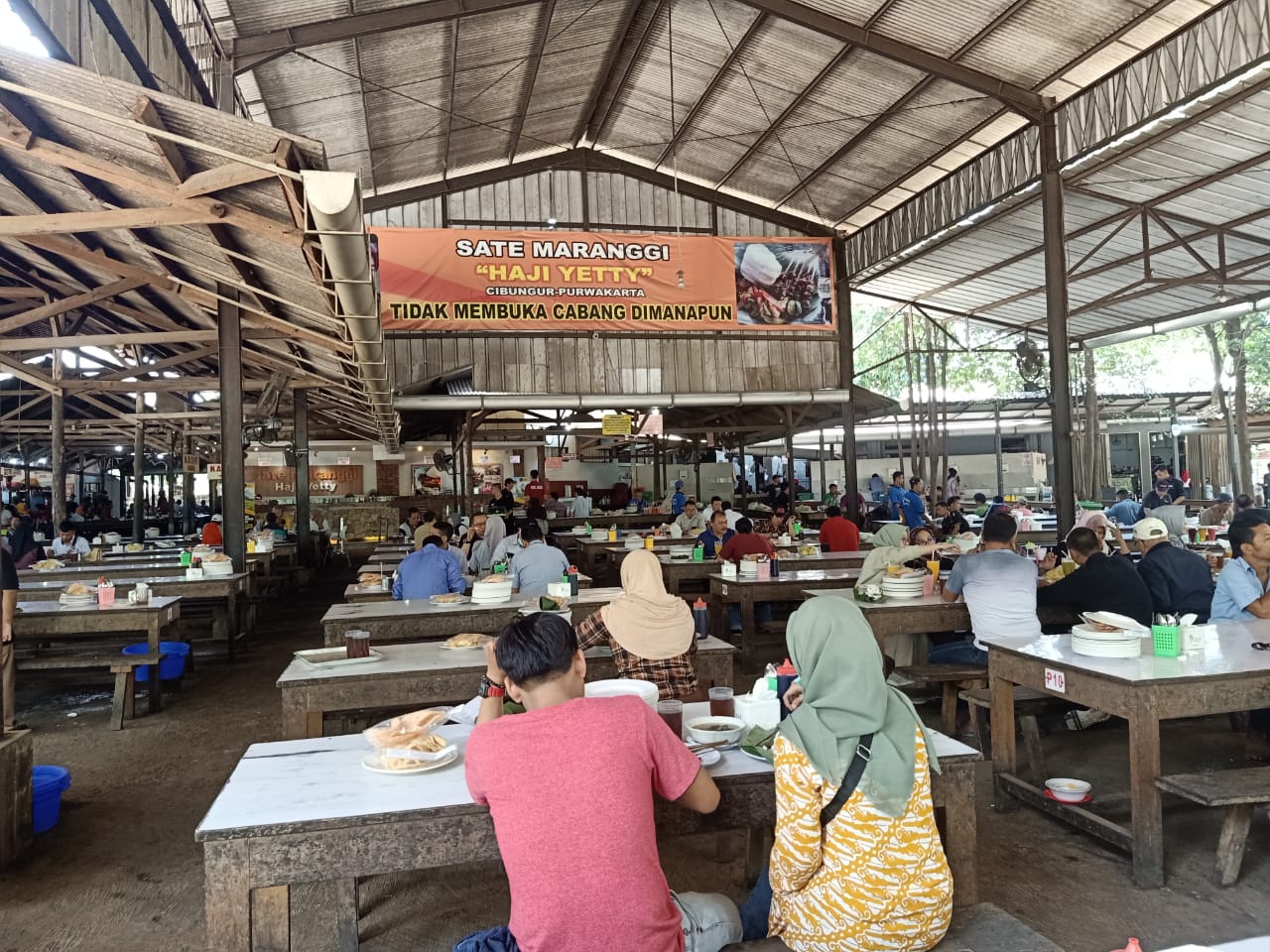 Sate Maranggi Hj Yetty menutup sementara usahanya untuk mencegah penularan korona.