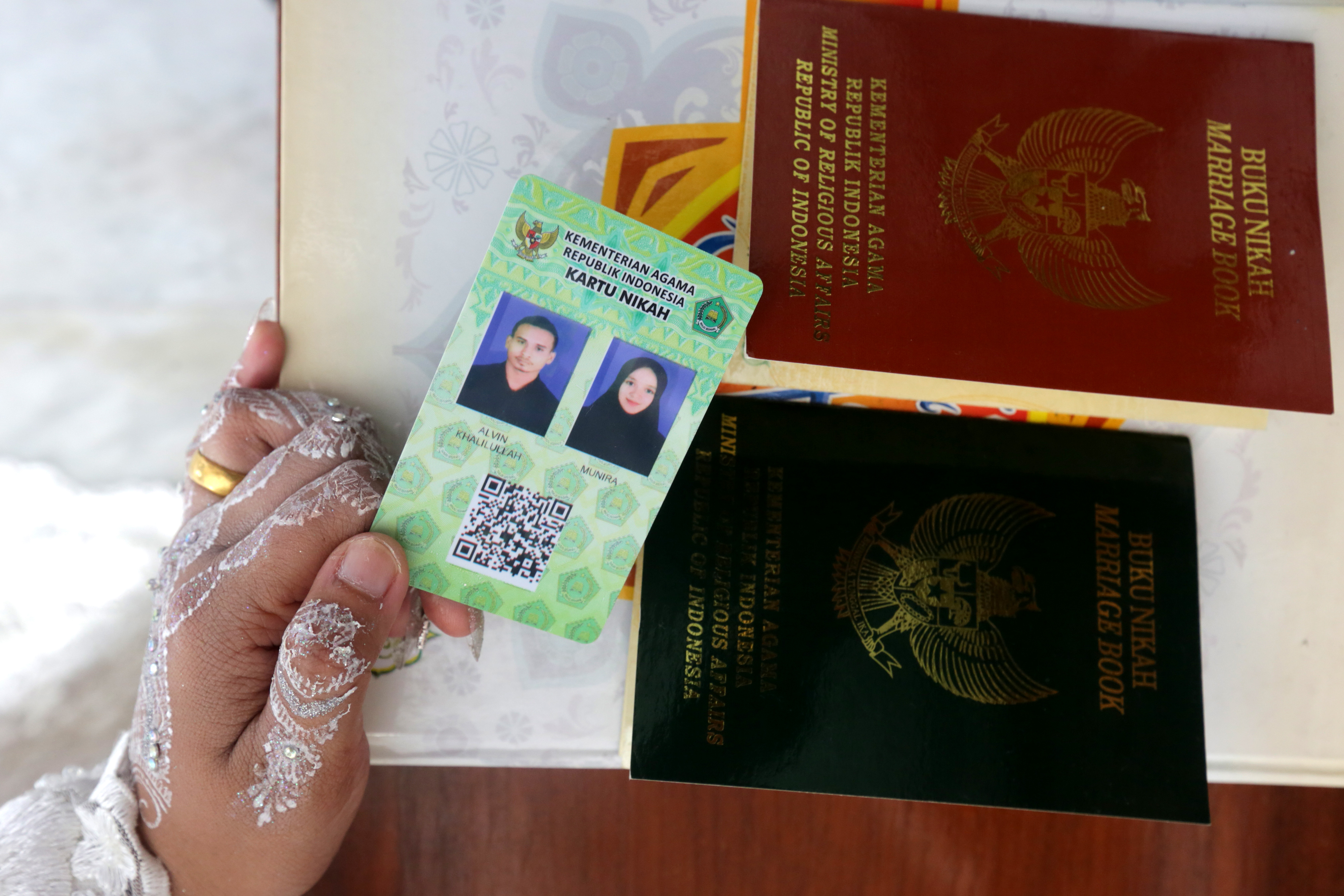 Kemenang meminta  masyarakat mendaftar nikah secara online melalui simkah.kemenag.go.id. (foto ilustrasi)