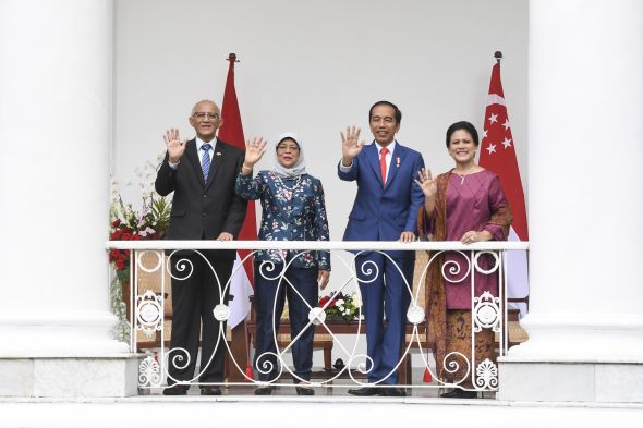 Presiden Singapura Halimah Yacob dan suami saat kunjungan ke Indonesia dan diterima Presiden RI Jokowi dan ibu negara Iriana.