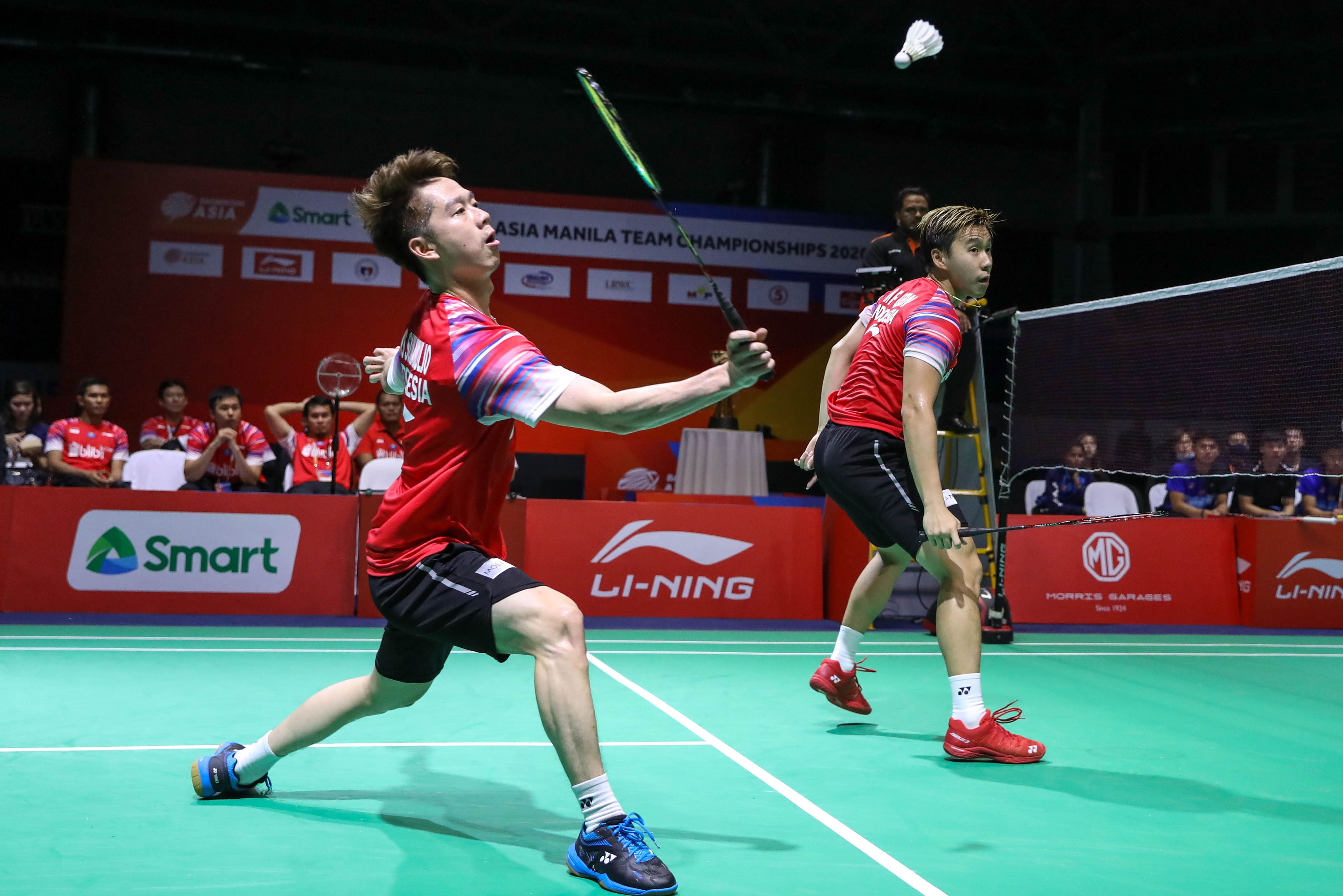Pebulu tangkis ganda putra Indonesia Kevin Sanjaya Sukamuljo (kiri) dan rekannya Marcus Fernaldi Gideon.