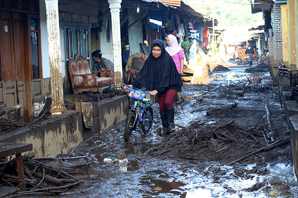 Dampak banjir bandang di Bondowoso