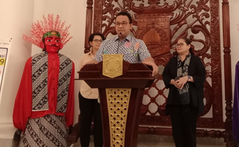 Gubernur DKI Jakarta Anies Baswedan saat mengumumkan kebijakan penanganan covid-19.