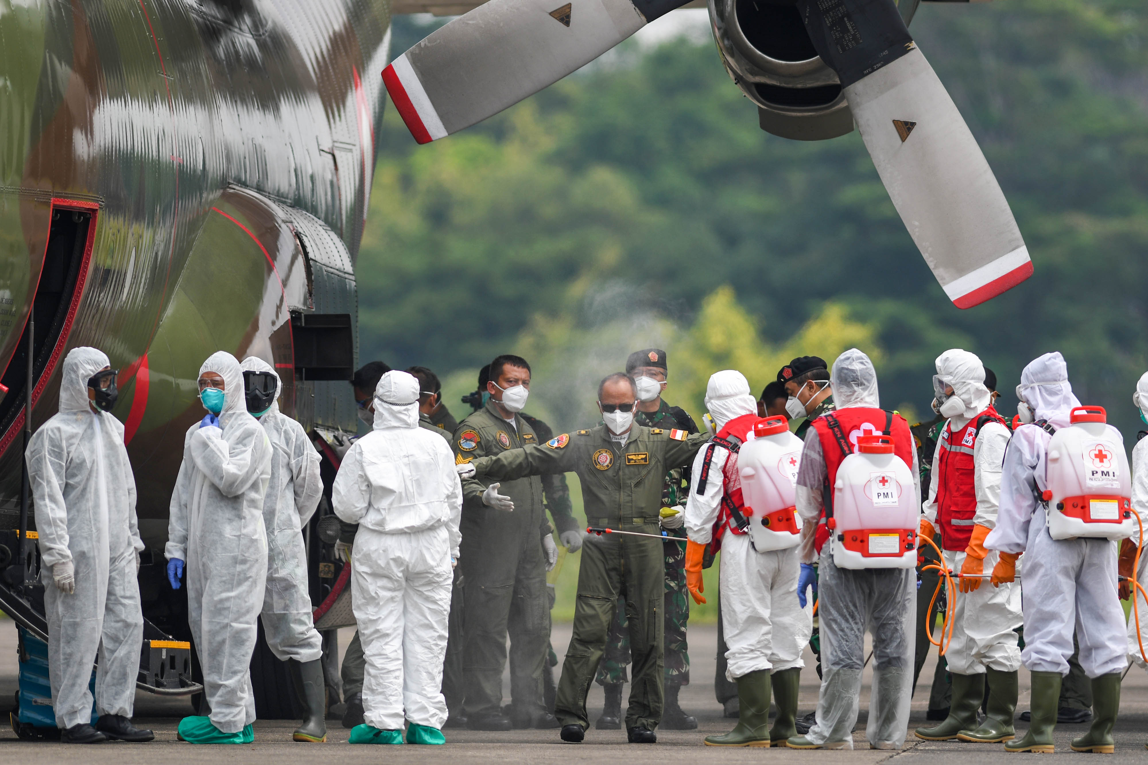 Bantuan alat kesehatan untuk penanganan COVID-19 dari Shanghai