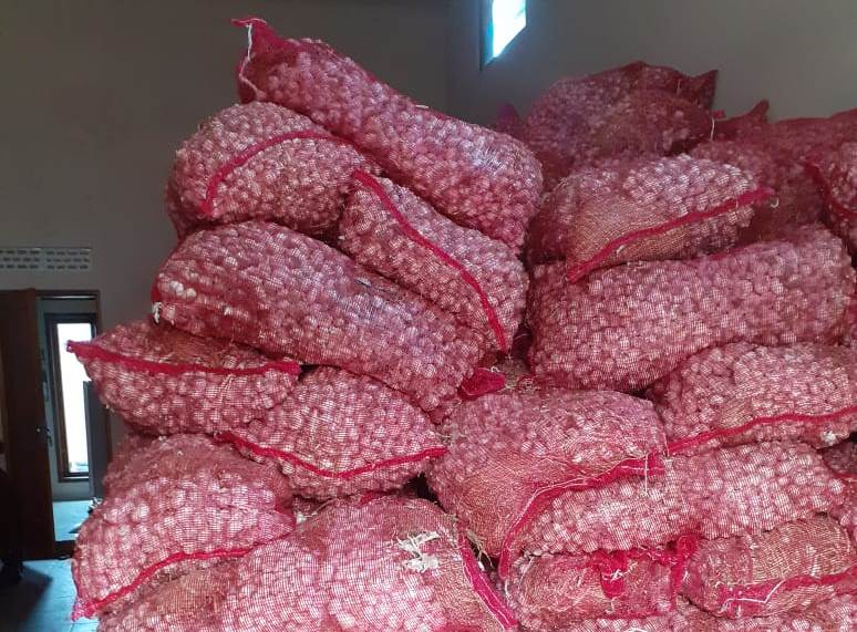 Importir bawang putih dan bawang bombai wajib mengantongi Rekomendasi Impor Produk Hortikultura (RIPH). 