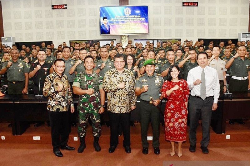  Airlangga Hartarto, Mayjen TNI Kurnia, Azis Syamsuddin dan Meutya Hafid di Seskoad, Jabar