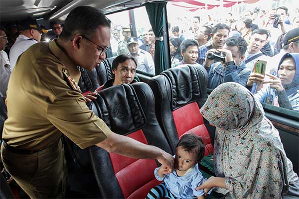 Gubernur DKI Jakarta Anies Baswedan saat mudik gratis tahun lalu.
