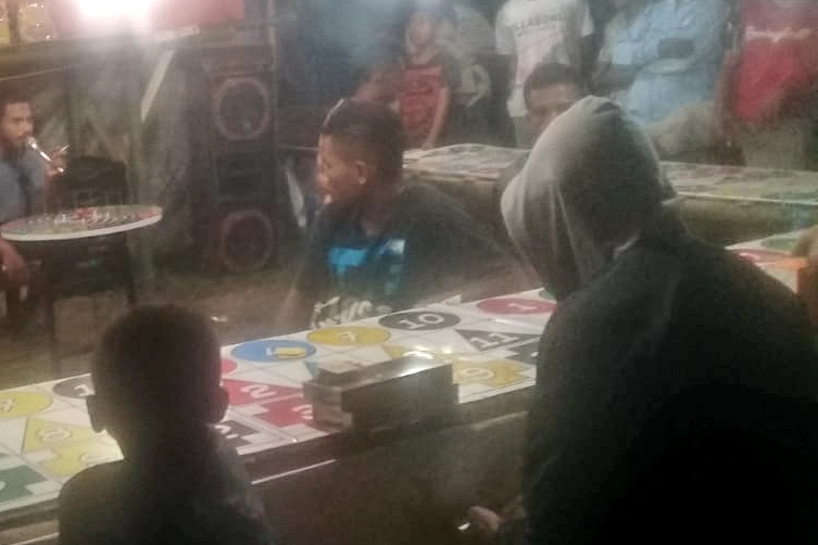 Pasar malam di Nagekeo, Nusa Tenggara Timur.