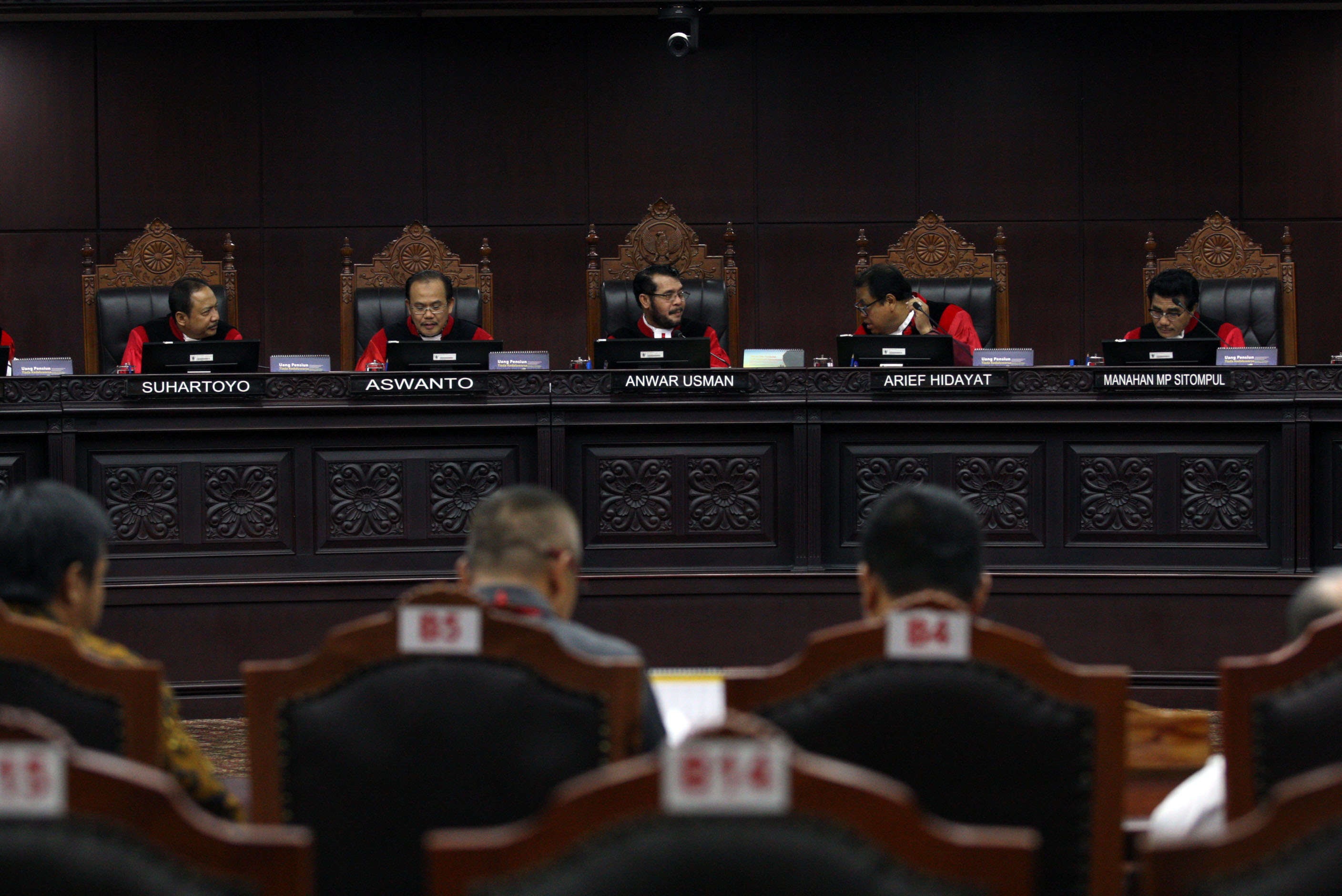 Persidangan di Mahkamah Konstitusi