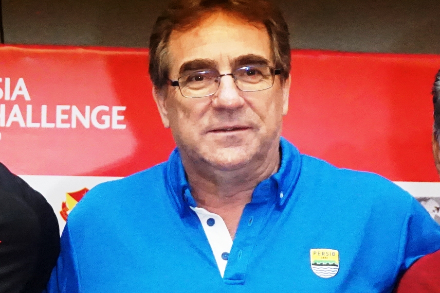 Pelatih Persib Bandung Robert Rene Alberts 