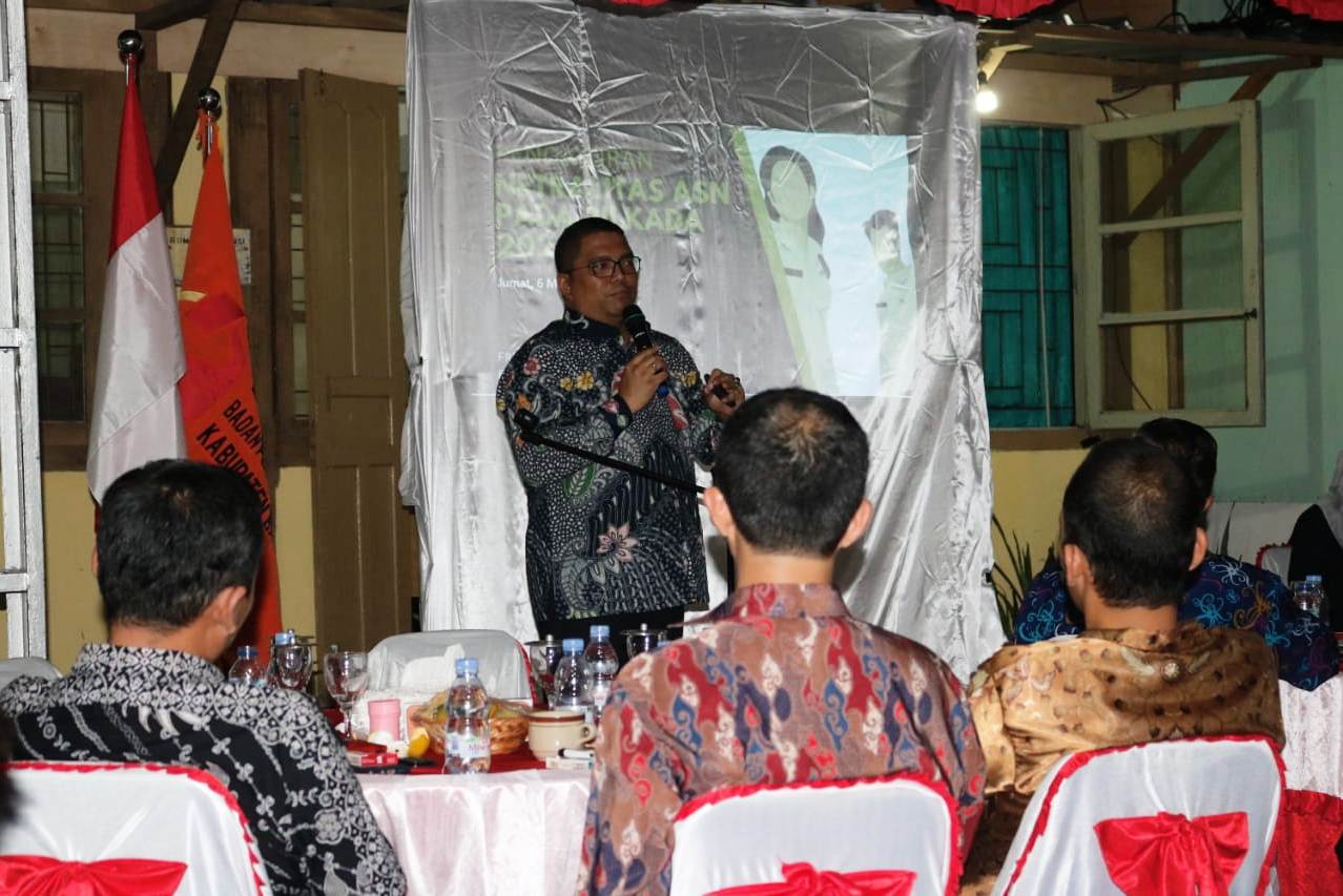 Koordinator Divisi Hukum, Data, dan Informasi Bawaslu RI Fritz Edward Siregar saat kunjungan kerja ke Babel.