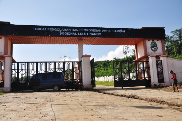 UPS Nambo sudah melebihi kapasitas.