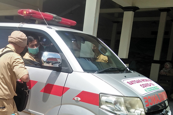  Seorang pasien positif Covid-19 yang dirawat di RSUD Margono Soekarjo, Purwokerto, Jawa Tengah  meninggal pada Selasa (31/3/2020)