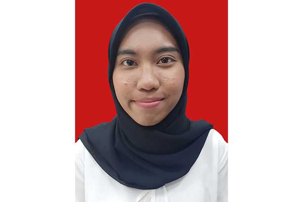 Riana Septiyani, Staf Bahasa Media Indonesia