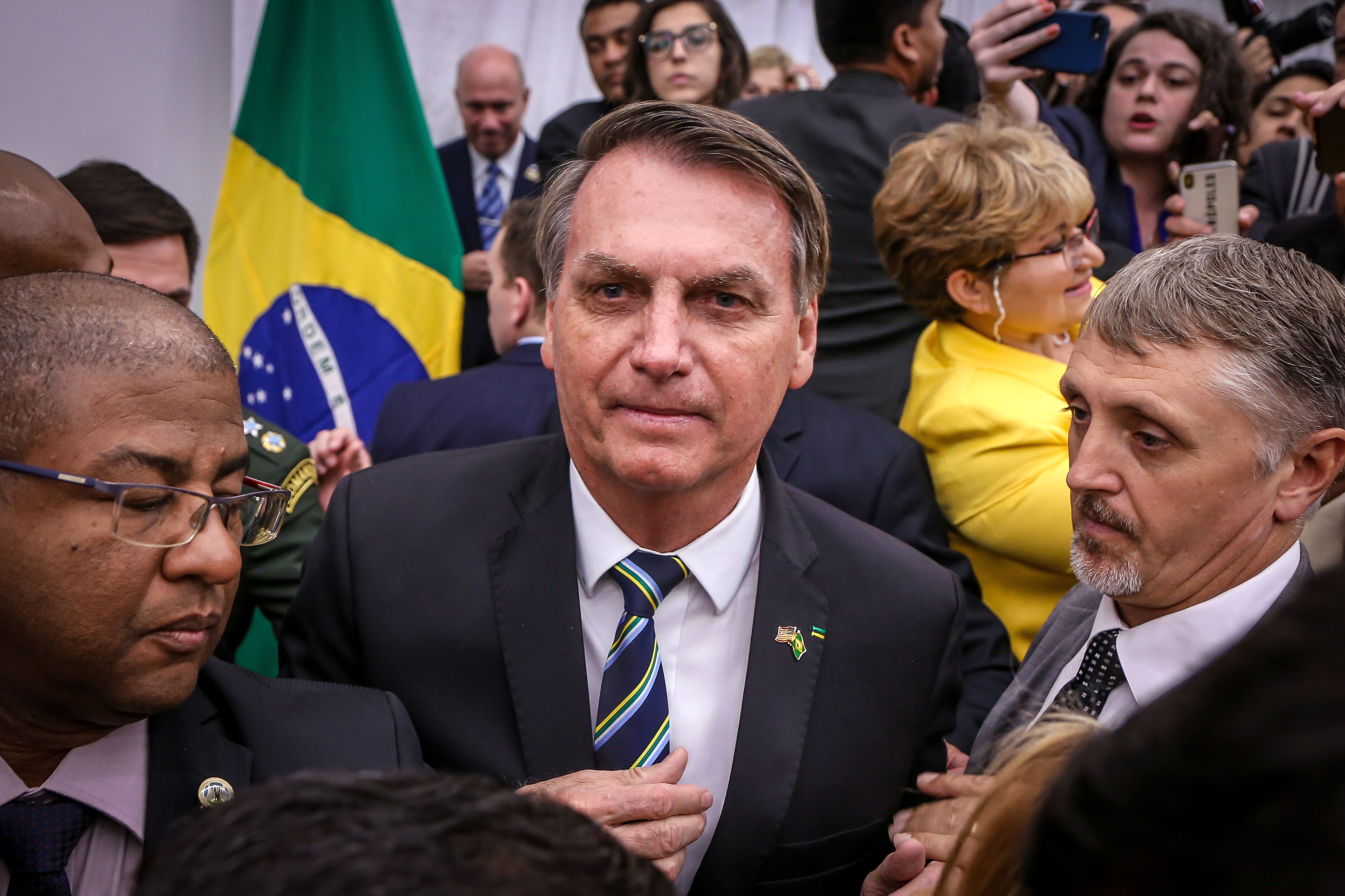  Persiden Brasil Jair Bolsonaro disambut masyarakat Brasil di Miami Dade College's Medical Campus, Miami, Florida, AS.