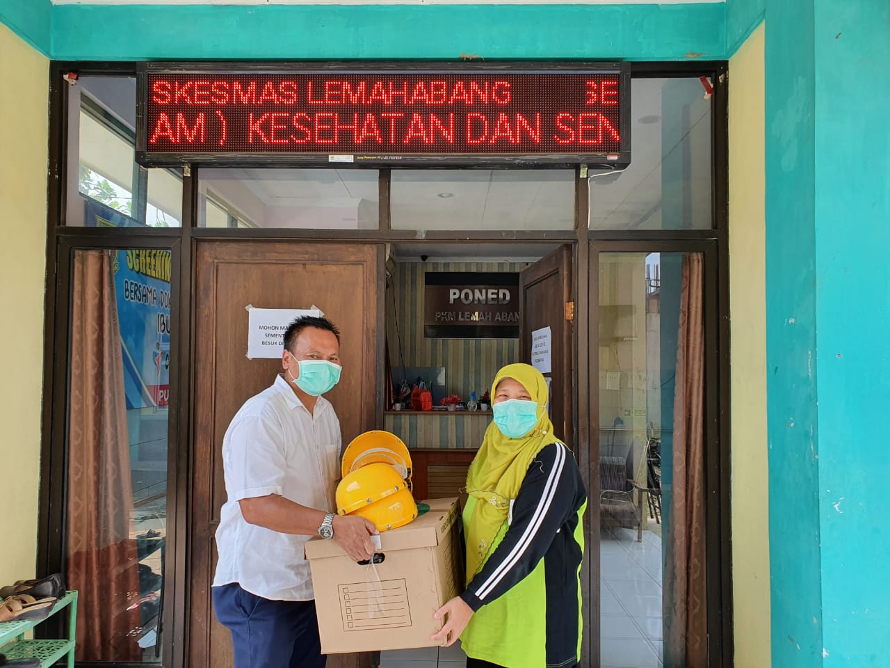 Bantuan alat pelindung diri untuk tenaga medis dari Jababeka