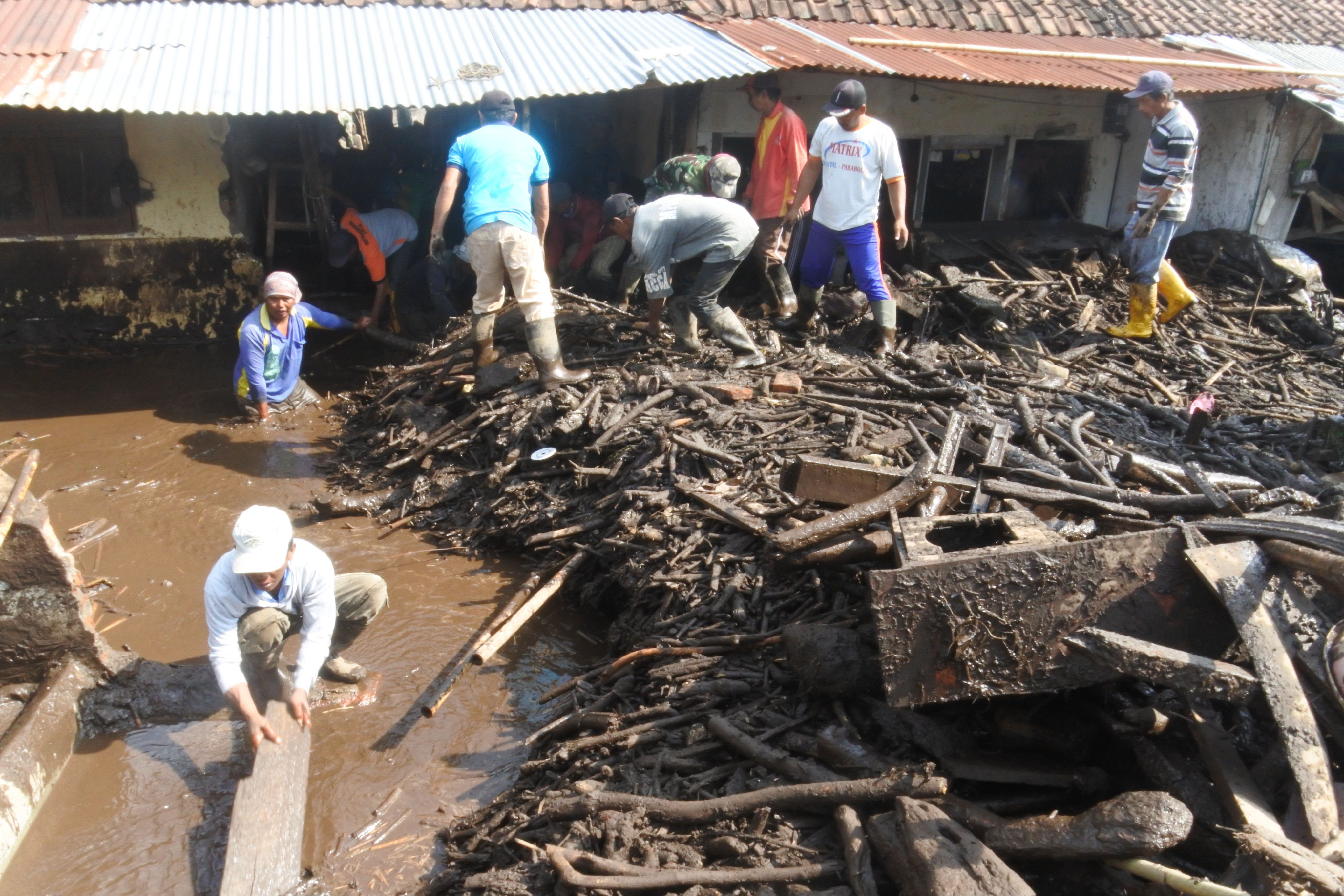 Banjir Bandang di Desa Kalisat, Kecamatan Ijen, Bondowoso, jawa Timur
