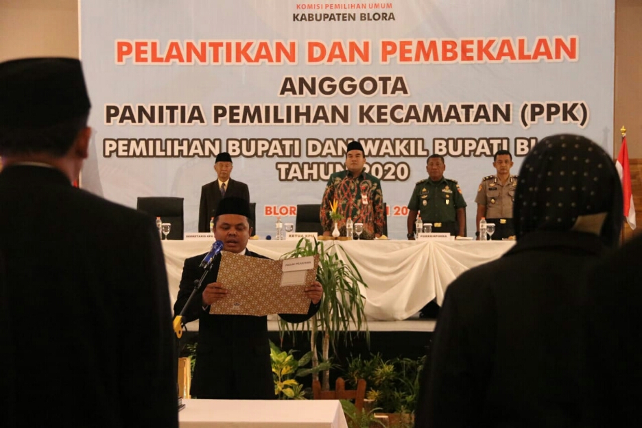 Pelantikan Panitia Pemilihan Kecamatan (PPK) Kabupaten Blora, beberapa waktu lalu.