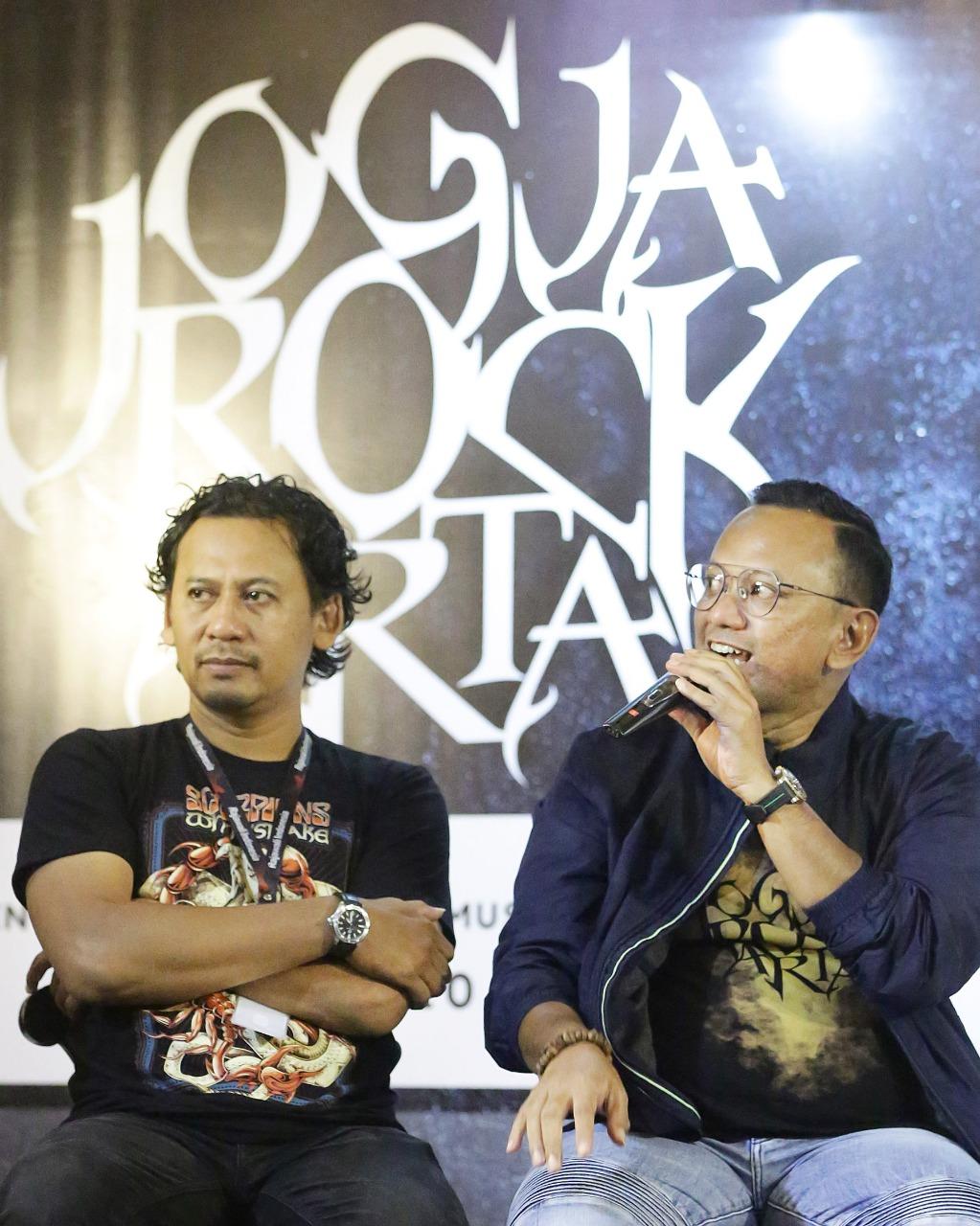  Founder Jogjarockarta Festival sekaligus CEO Rajawal Indonesia, Anas Syahrul Alimi  (kanan)