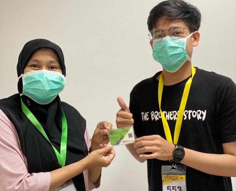 Para relawan (volunteer) baik medis maupun nonmedis yang berada di Rumah Sakit Darurat Covid-19 Wisma Atlet, Kemayoran, Jakarta Pusat.