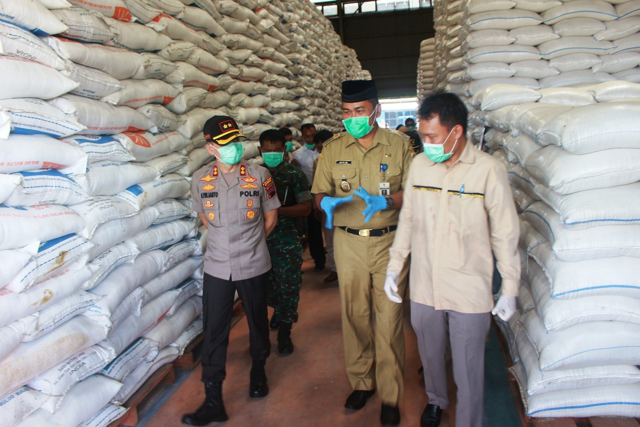 Ilustrasi Gudang Bulog.