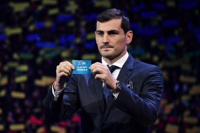 Pesepak bola Spanyol Iker Casillas saat pengundian Euro 2020 di Bucharest pada 30 November 2019. 
