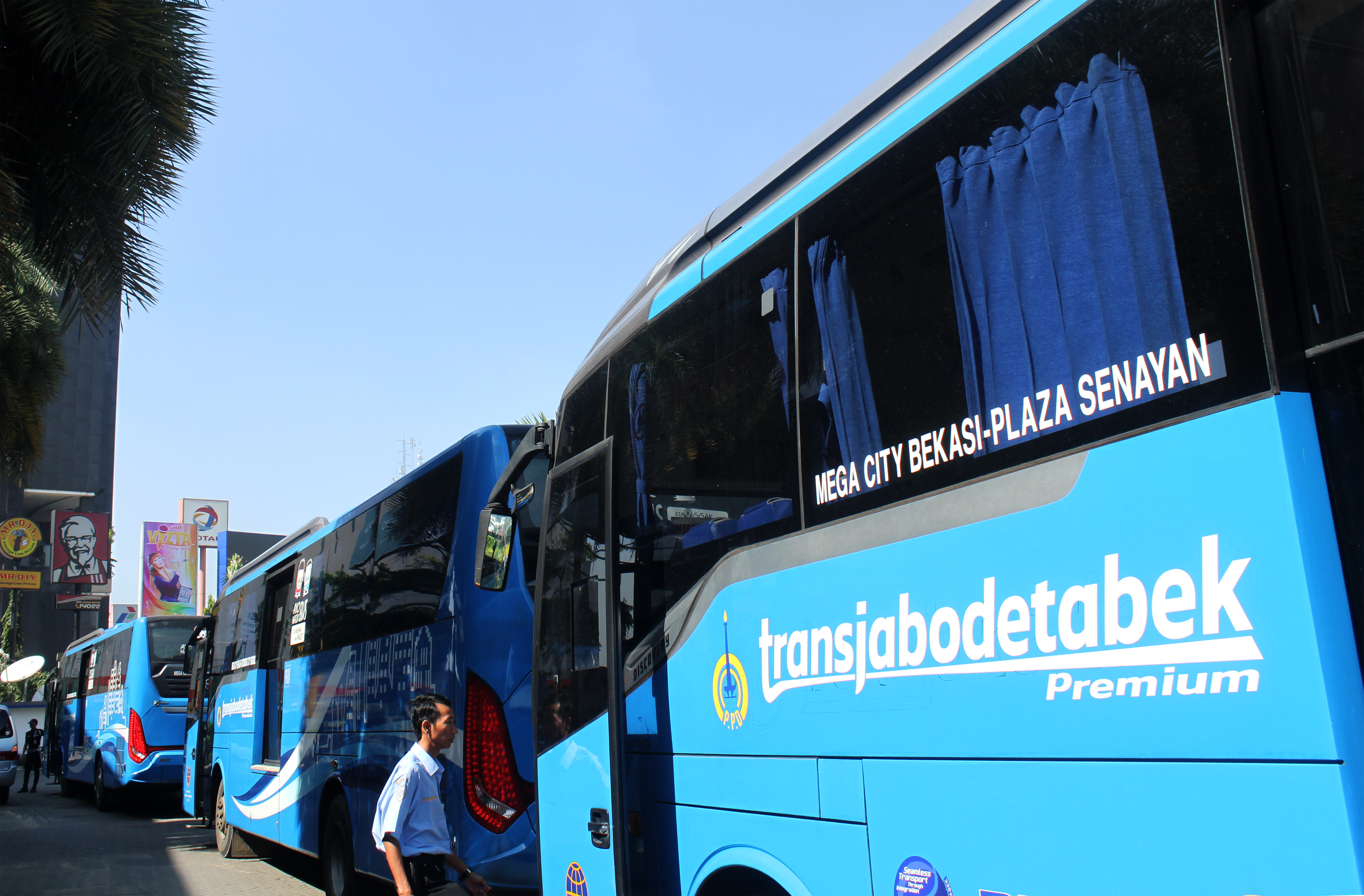 Transjabodetabek tetap jalan