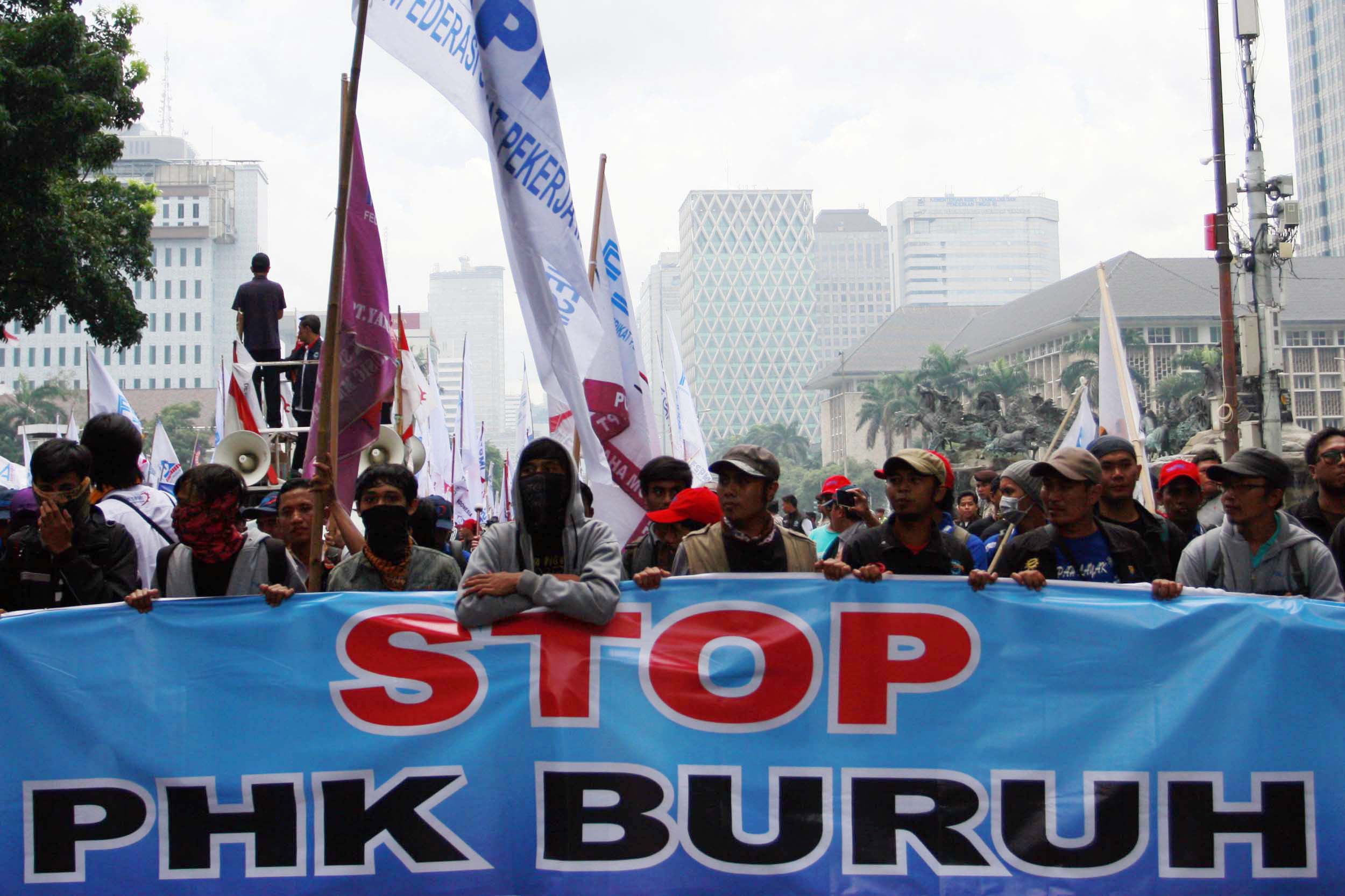 Karyawan di wilayah Provinsi DKI Jakarta yang di -PHK bisa mendatakan diri ke disnaker setempat hingga 4 April 2020. (foto ilustrasi)