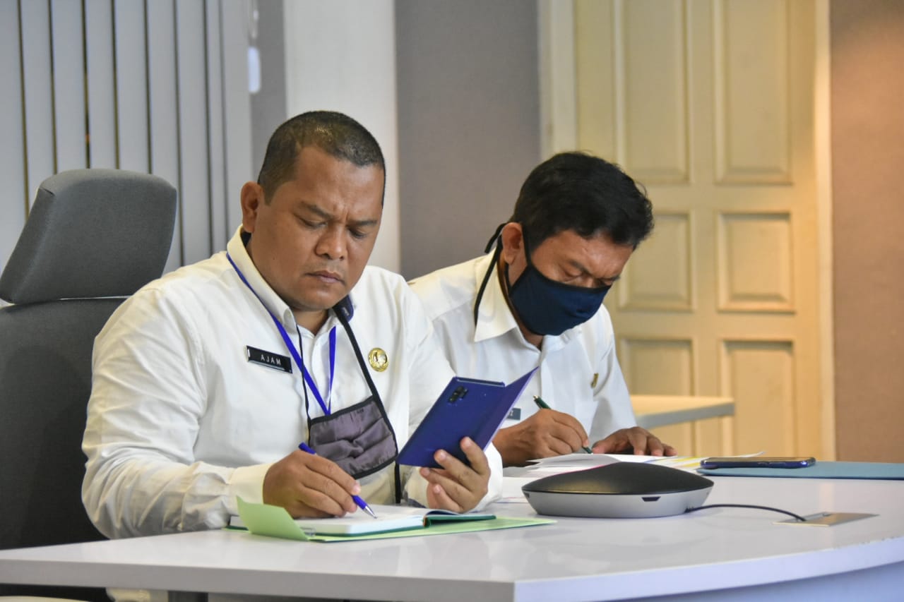 Sekretaris Daerah Karawang, Acep Jamhuri mengumumkan PSBB di Karawang berlaku mulai 6-20 Mei.