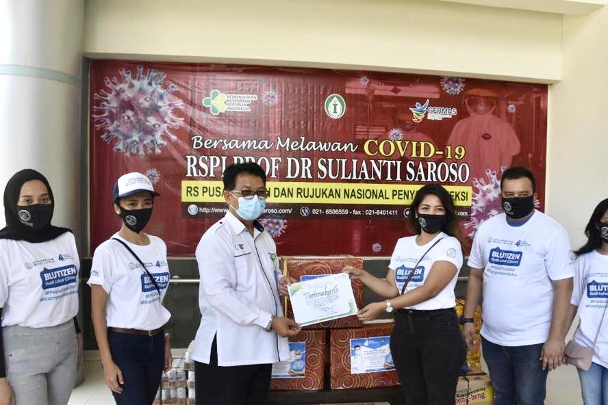 Donasi APD untuk RSPI Sulianti Saroso