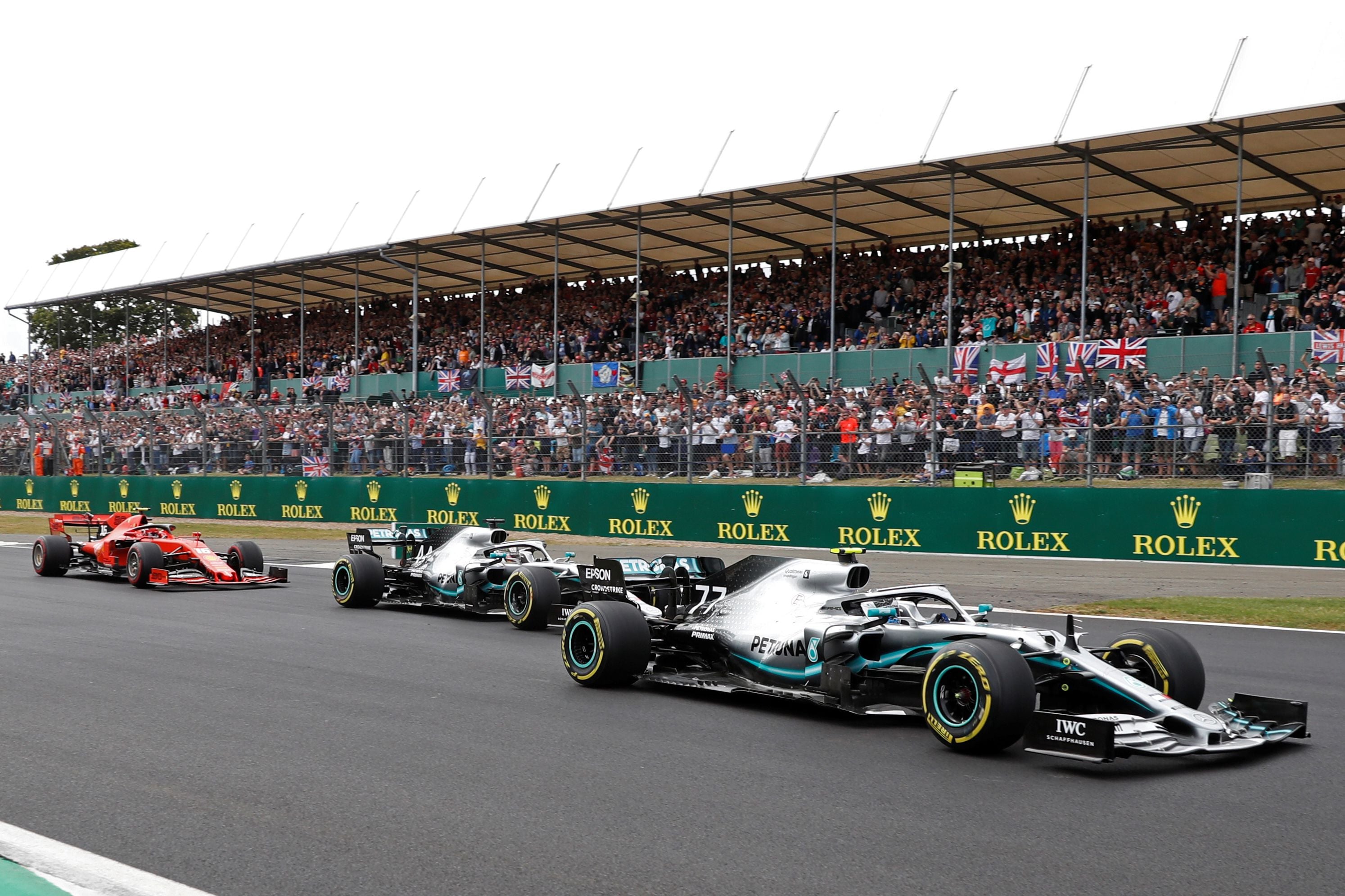 Aksi para pembalap Formula 1 di Sirkuit Silverstone, Inggris